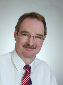 Robert Spaltenstein im Profilbild mit weißem Hintergrund